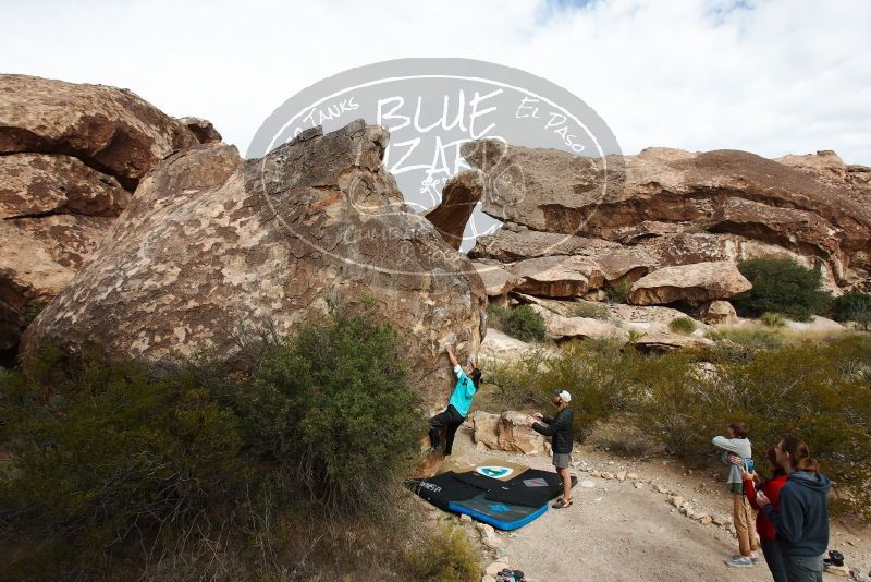 Bouldering in Hueco Tanks on 11/16/2019 with Blue Lizard Climbing and Yoga
Filename: SRM_20191116_1028320.jpg
Aperture: f/8.0
Shutter Speed: 1/320
Body: Canon EOS-1D Mark II
Lens: Canon EF 16-35mm f/2.8 L