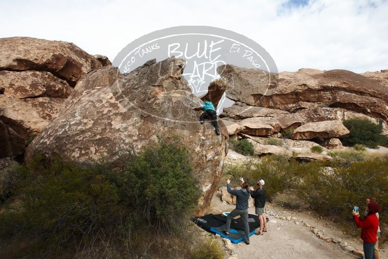 Bouldering in Hueco Tanks on 11/16/2019 with Blue Lizard Climbing and Yoga
Filename: SRM_20191116_1029480.jpg
Aperture: f/8.0
Shutter Speed: 1/320
Body: Canon EOS-1D Mark II
Lens: Canon EF 16-35mm f/2.8 L