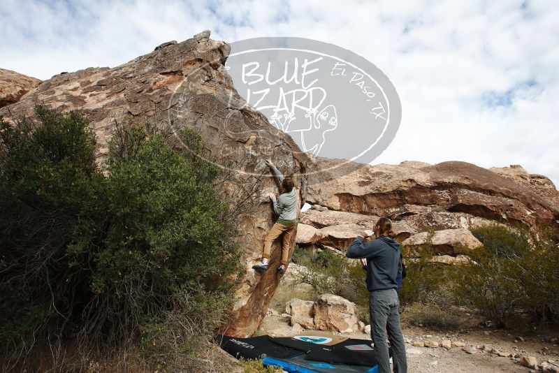 Bouldering in Hueco Tanks on 11/16/2019 with Blue Lizard Climbing and Yoga

Filename: SRM_20191116_1033360.jpg
Aperture: f/8.0
Shutter Speed: 1/320
Body: Canon EOS-1D Mark II
Lens: Canon EF 16-35mm f/2.8 L