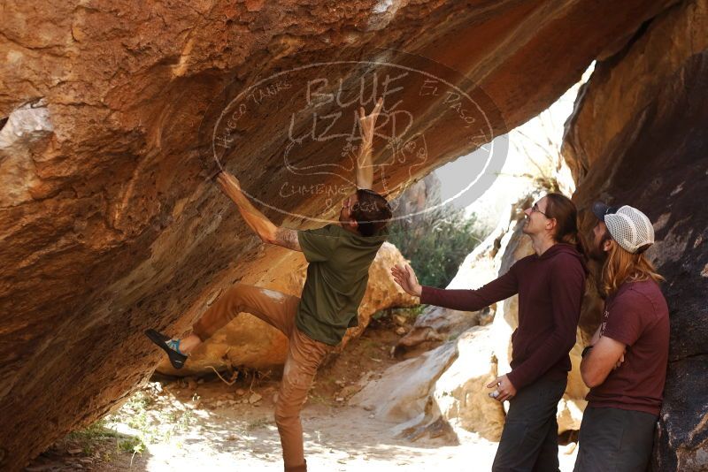 Bouldering in Hueco Tanks on 11/16/2019 with Blue Lizard Climbing and Yoga
Filename: SRM_20191116_1140231.jpg
Aperture: f/4.0
Shutter Speed: 1/320
Body: Canon EOS-1D Mark II
Lens: Canon EF 50mm f/1.8 II
