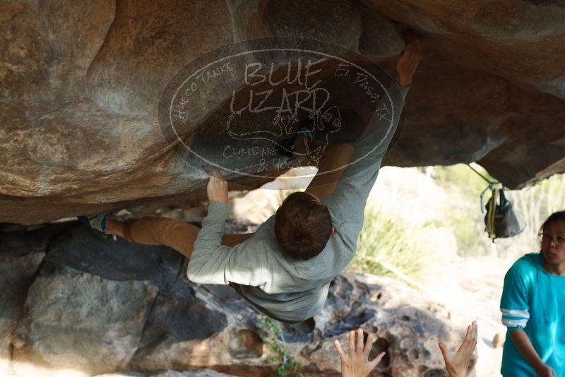 Bouldering in Hueco Tanks on 11/16/2019 with Blue Lizard Climbing and Yoga
Filename: SRM_20191116_1619591.jpg
Aperture: f/4.0
Shutter Speed: 1/250
Body: Canon EOS-1D Mark II
Lens: Canon EF 50mm f/1.8 II