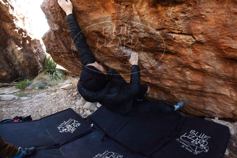 Bouldering in Hueco Tanks on 11/23/2019 with Blue Lizard Climbing and Yoga

Filename: SRM_20191123_1235170.jpg
Aperture: f/4.0
Shutter Speed: 1/250
Body: Canon EOS-1D Mark II
Lens: Canon EF 16-35mm f/2.8 L