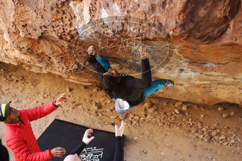 Bouldering in Hueco Tanks on 11/23/2019 with Blue Lizard Climbing and Yoga
Filename: SRM_20191123_1410190.jpg
Aperture: f/2.2
Shutter Speed: 1/250
Body: Canon EOS-1D Mark II
Lens: Canon EF 50mm f/1.8 II