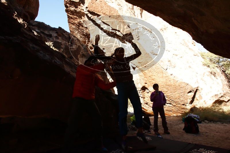 Bouldering in Hueco Tanks on 11/23/2019 with Blue Lizard Climbing and Yoga
Filename: SRM_20191123_1418280.jpg
Aperture: f/7.1
Shutter Speed: 1/250
Body: Canon EOS-1D Mark II
Lens: Canon EF 16-35mm f/2.8 L