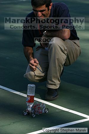 

Filename: img_4233_std.jpg
Aperture: f/5.6
Shutter Speed: 1/250
Body: Canon EOS DIGITAL REBEL
Lens: Canon EF 80-200mm f/2.8 L