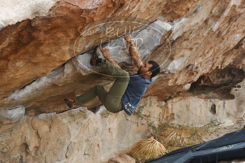 Bouldering in Hueco Tanks on 11/24/2019 with Blue Lizard Climbing and Yoga
Filename: SRM_20191124_1054500.jpg
Aperture: f/5.6
Shutter Speed: 1/320
Body: Canon EOS-1D Mark II
Lens: Canon EF 50mm f/1.8 II