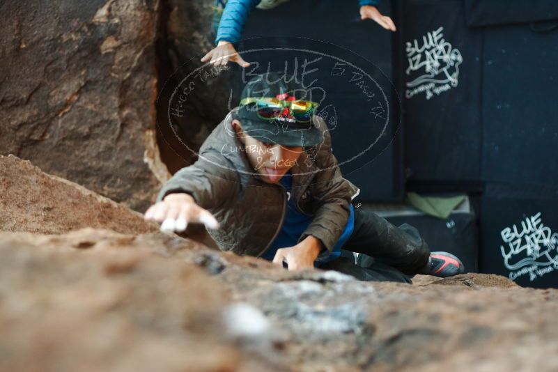Bouldering in Hueco Tanks on 11/24/2019 with Blue Lizard Climbing and Yoga
Filename: SRM_20191124_1731440.jpg
Aperture: f/2.5
Shutter Speed: 1/250
Body: Canon EOS-1D Mark II
Lens: Canon EF 50mm f/1.8 II