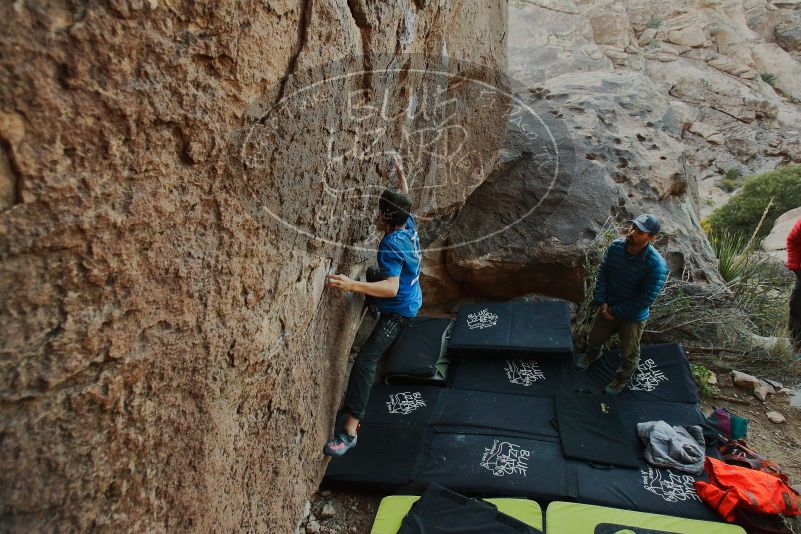 Bouldering in Hueco Tanks on 11/24/2019 with Blue Lizard Climbing and Yoga
Filename: SRM_20191124_1738490.jpg
Aperture: f/4.0
Shutter Speed: 1/200
Body: Canon EOS-1D Mark II
Lens: Canon EF 16-35mm f/2.8 L