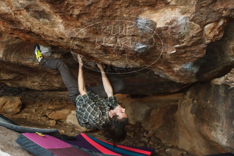 Bouldering in Hueco Tanks on 11/25/2019 with Blue Lizard Climbing and Yoga
Filename: SRM_20191125_1627380.jpg
Aperture: f/3.5
Shutter Speed: 1/320
Body: Canon EOS-1D Mark II
Lens: Canon EF 50mm f/1.8 II
