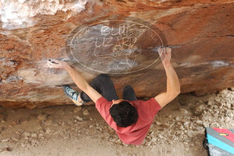 Bouldering in Hueco Tanks on 11/25/2019 with Blue Lizard Climbing and Yoga
Filename: SRM_20191125_1258320.jpg
Aperture: f/3.5
Shutter Speed: 1/320
Body: Canon EOS-1D Mark II
Lens: Canon EF 50mm f/1.8 II