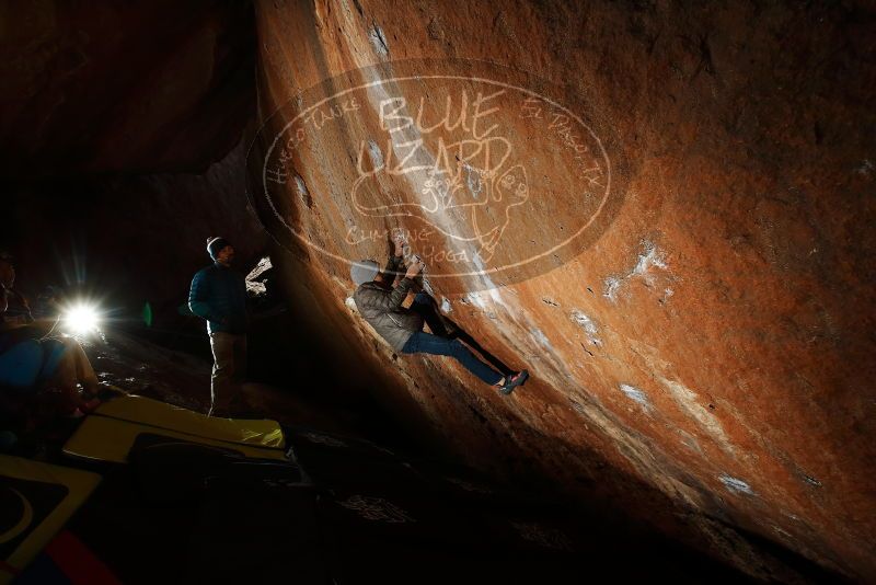Bouldering in Hueco Tanks on 11/26/2019 with Blue Lizard Climbing and Yoga
Filename: SRM_20191126_1401500.jpg
Aperture: f/7.1
Shutter Speed: 1/250
Body: Canon EOS-1D Mark II
Lens: Canon EF 16-35mm f/2.8 L