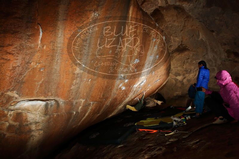 Bouldering in Hueco Tanks on 11/26/2019 with Blue Lizard Climbing and Yoga
Filename: SRM_20191126_1431330.jpg
Aperture: f/7.1
Shutter Speed: 1/250
Body: Canon EOS-1D Mark II
Lens: Canon EF 16-35mm f/2.8 L