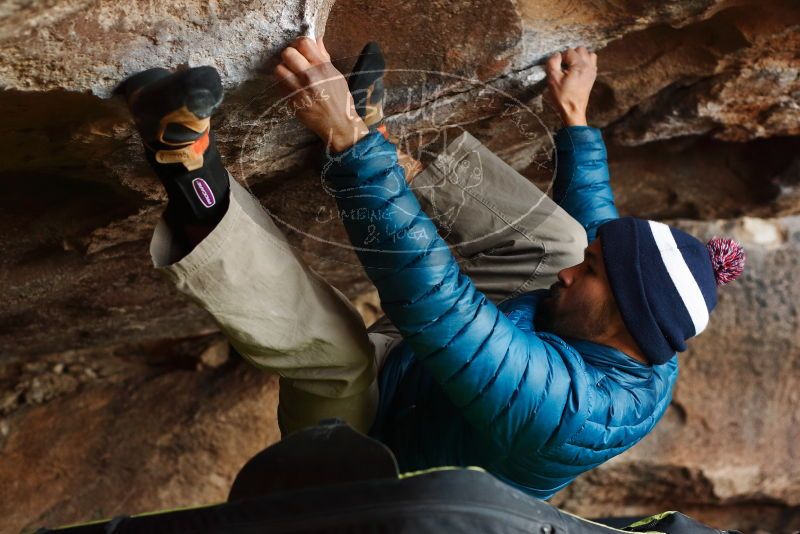 Bouldering in Hueco Tanks on 11/26/2019 with Blue Lizard Climbing and Yoga
Filename: SRM_20191126_1609550.jpg
Aperture: f/3.5
Shutter Speed: 1/250
Body: Canon EOS-1D Mark II
Lens: Canon EF 50mm f/1.8 II