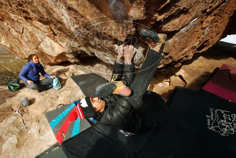 Bouldering in Hueco Tanks on 11/27/2019 with Blue Lizard Climbing and Yoga
Filename: SRM_20191127_1005000.jpg
Aperture: f/8.0
Shutter Speed: 1/250
Body: Canon EOS-1D Mark II
Lens: Canon EF 16-35mm f/2.8 L