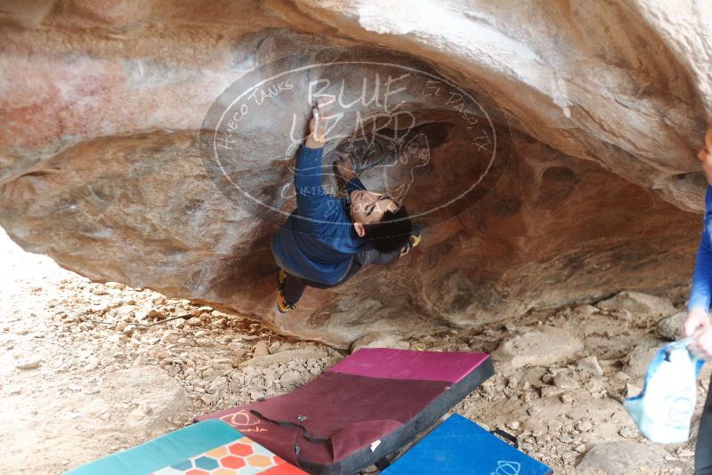 Bouldering in Hueco Tanks on 11/27/2019 with Blue Lizard Climbing and Yoga
Filename: SRM_20191127_1049510.jpg
Aperture: f/2.5
Shutter Speed: 1/250
Body: Canon EOS-1D Mark II
Lens: Canon EF 50mm f/1.8 II