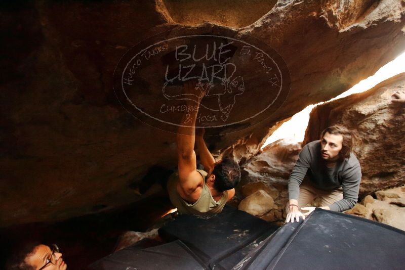 Bouldering in Hueco Tanks on 11/29/2019 with Blue Lizard Climbing and Yoga
Filename: SRM_20191129_1302420.jpg
Aperture: f/2.8
Shutter Speed: 1/250
Body: Canon EOS-1D Mark II
Lens: Canon EF 16-35mm f/2.8 L