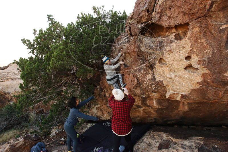 Bouldering in Hueco Tanks on 11/29/2019 with Blue Lizard Climbing and Yoga

Filename: SRM_20191129_1630420.jpg
Aperture: f/7.1
Shutter Speed: 1/250
Body: Canon EOS-1D Mark II
Lens: Canon EF 16-35mm f/2.8 L