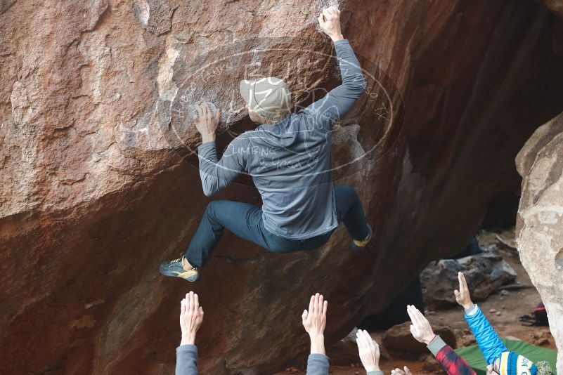 Bouldering in Hueco Tanks on 11/30/2019 with Blue Lizard Climbing and Yoga
Filename: SRM_20191130_1110090.jpg
Aperture: f/4.0
Shutter Speed: 1/250
Body: Canon EOS-1D Mark II
Lens: Canon EF 50mm f/1.8 II