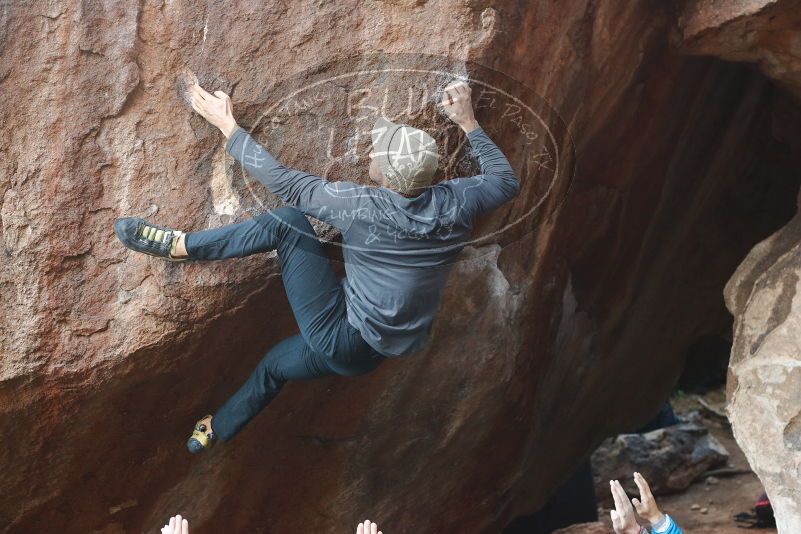Bouldering in Hueco Tanks on 11/30/2019 with Blue Lizard Climbing and Yoga
Filename: SRM_20191130_1110130.jpg
Aperture: f/4.0
Shutter Speed: 1/250
Body: Canon EOS-1D Mark II
Lens: Canon EF 50mm f/1.8 II