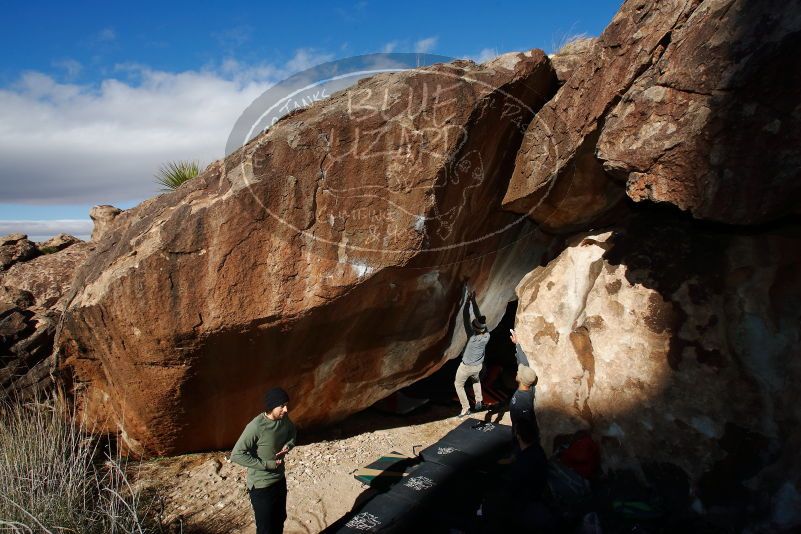 Bouldering in Hueco Tanks on 11/30/2019 with Blue Lizard Climbing and Yoga
Filename: SRM_20191130_1138560.jpg
Aperture: f/8.0
Shutter Speed: 1/320
Body: Canon EOS-1D Mark II
Lens: Canon EF 16-35mm f/2.8 L