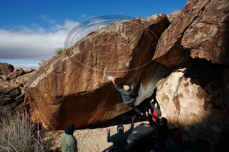 Bouldering in Hueco Tanks on 11/30/2019 with Blue Lizard Climbing and Yoga
Filename: SRM_20191130_1139390.jpg
Aperture: f/8.0
Shutter Speed: 1/320
Body: Canon EOS-1D Mark II
Lens: Canon EF 16-35mm f/2.8 L