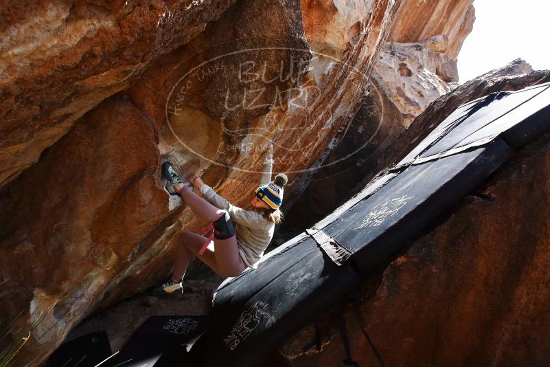 Bouldering in Hueco Tanks on 11/30/2019 with Blue Lizard Climbing and Yoga
Filename: SRM_20191130_1347230.jpg
Aperture: f/6.3
Shutter Speed: 1/250
Body: Canon EOS-1D Mark II
Lens: Canon EF 16-35mm f/2.8 L