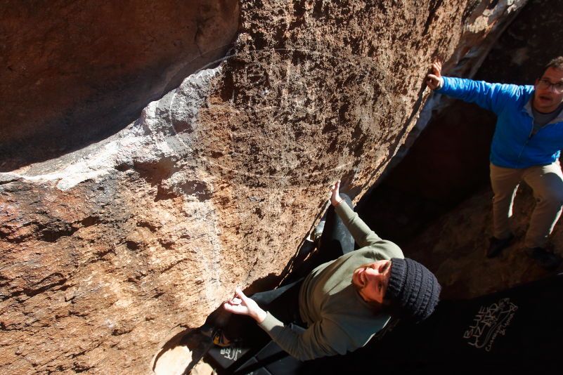 Bouldering in Hueco Tanks on 11/30/2019 with Blue Lizard Climbing and Yoga
Filename: SRM_20191130_1434340.jpg
Aperture: f/8.0
Shutter Speed: 1/250
Body: Canon EOS-1D Mark II
Lens: Canon EF 16-35mm f/2.8 L