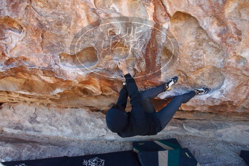 Bouldering in Hueco Tanks on 11/30/2019 with Blue Lizard Climbing and Yoga
Filename: SRM_20191130_1536480.jpg
Aperture: f/4.5
Shutter Speed: 1/250
Body: Canon EOS-1D Mark II
Lens: Canon EF 16-35mm f/2.8 L