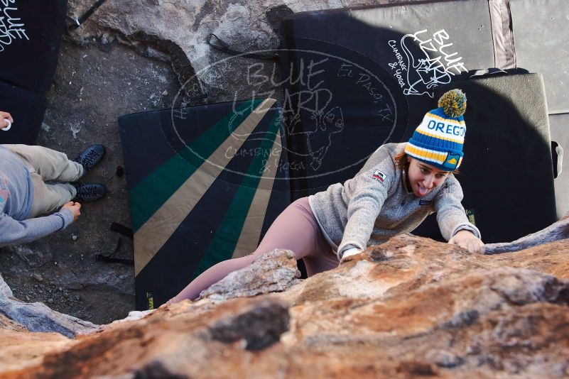 Bouldering in Hueco Tanks on 11/30/2019 with Blue Lizard Climbing and Yoga
Filename: SRM_20191130_1541140.jpg
Aperture: f/4.5
Shutter Speed: 1/250
Body: Canon EOS-1D Mark II
Lens: Canon EF 16-35mm f/2.8 L
