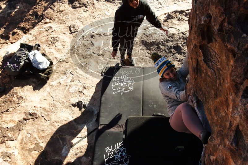 Bouldering in Hueco Tanks on 11/30/2019 with Blue Lizard Climbing and Yoga
Filename: SRM_20191130_1543410.jpg
Aperture: f/9.0
Shutter Speed: 1/250
Body: Canon EOS-1D Mark II
Lens: Canon EF 16-35mm f/2.8 L