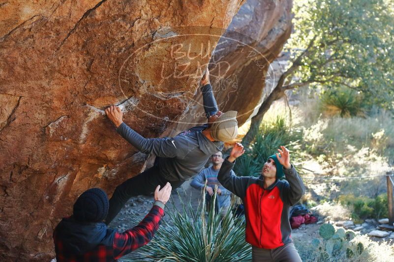 Bouldering in Hueco Tanks on 11/30/2019 with Blue Lizard Climbing and Yoga
Filename: SRM_20191130_1623530.jpg
Aperture: f/4.0
Shutter Speed: 1/250
Body: Canon EOS-1D Mark II
Lens: Canon EF 50mm f/1.8 II