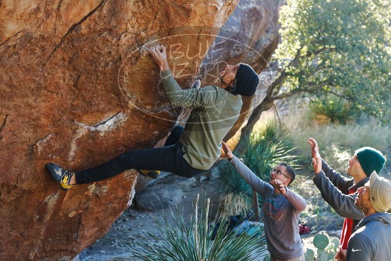 Bouldering in Hueco Tanks on 11/30/2019 with Blue Lizard Climbing and Yoga
Filename: SRM_20191130_1634530.jpg
Aperture: f/4.0
Shutter Speed: 1/250
Body: Canon EOS-1D Mark II
Lens: Canon EF 50mm f/1.8 II