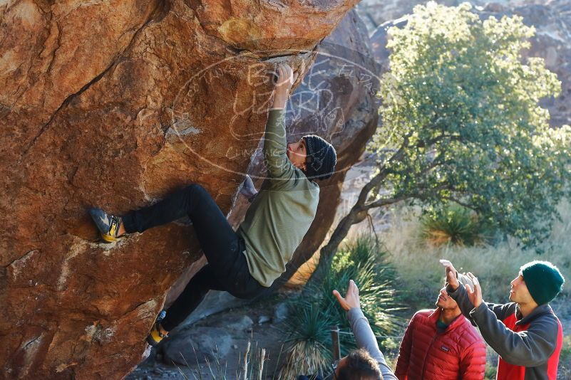 Bouldering in Hueco Tanks on 11/30/2019 with Blue Lizard Climbing and Yoga
Filename: SRM_20191130_1640450.jpg
Aperture: f/4.0
Shutter Speed: 1/250
Body: Canon EOS-1D Mark II
Lens: Canon EF 50mm f/1.8 II