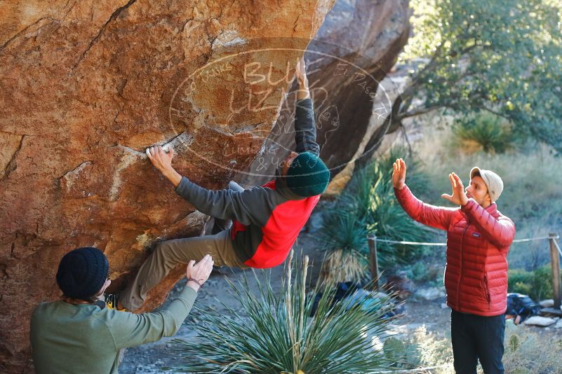 Bouldering in Hueco Tanks on 11/30/2019 with Blue Lizard Climbing and Yoga

Filename: SRM_20191130_1651410.jpg
Aperture: f/3.5
Shutter Speed: 1/250
Body: Canon EOS-1D Mark II
Lens: Canon EF 50mm f/1.8 II