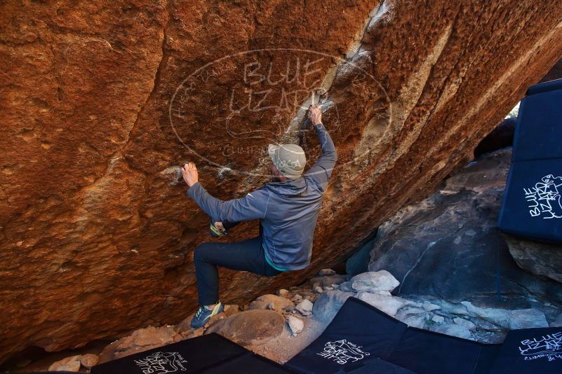 Bouldering in Hueco Tanks on 11/30/2019 with Blue Lizard Climbing and Yoga
Filename: SRM_20191130_1734000.jpg
Aperture: f/4.5
Shutter Speed: 1/250
Body: Canon EOS-1D Mark II
Lens: Canon EF 16-35mm f/2.8 L