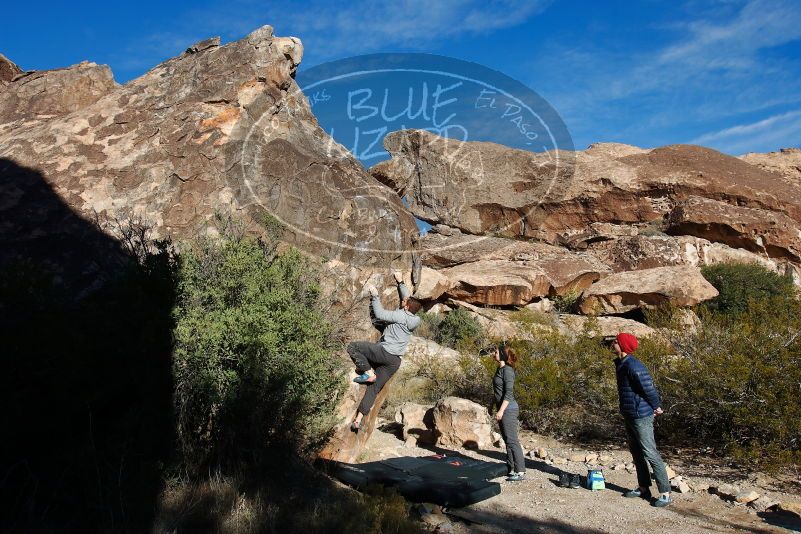 Bouldering in Hueco Tanks on 12/06/2019 with Blue Lizard Climbing and Yoga

Filename: SRM_20191206_1005440.jpg
Aperture: f/5.6
Shutter Speed: 1/640
Body: Canon EOS-1D Mark II
Lens: Canon EF 16-35mm f/2.8 L