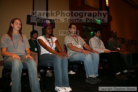 

Filename: img_3921_std.jpg
Aperture: f/4.5
Shutter Speed: 1/60
Body: Canon EOS DIGITAL REBEL
Lens: Canon EF-S 18-55mm f/3.5-5.6