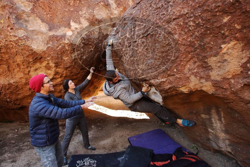 Bouldering in Hueco Tanks on 12/06/2019 with Blue Lizard Climbing and Yoga
Filename: SRM_20191206_1031240.jpg
Aperture: f/4.5
Shutter Speed: 1/250
Body: Canon EOS-1D Mark II
Lens: Canon EF 16-35mm f/2.8 L