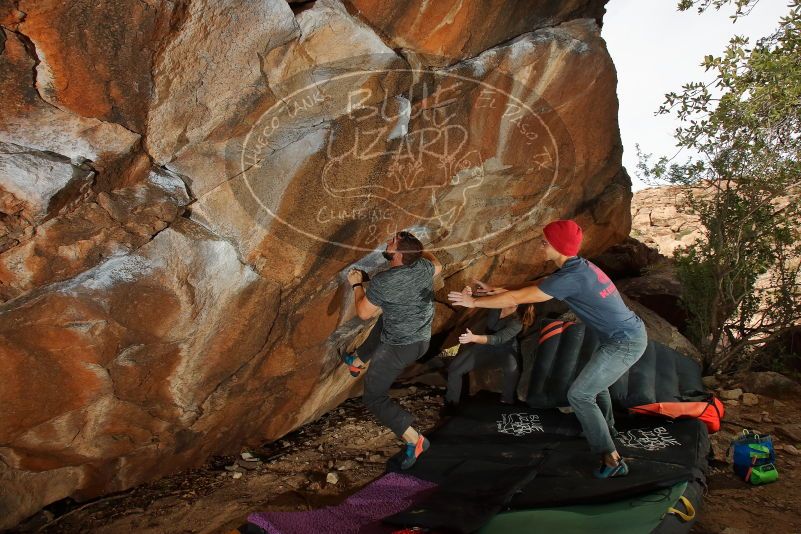 Bouldering in Hueco Tanks on 12/06/2019 with Blue Lizard Climbing and Yoga
Filename: SRM_20191206_1231570.jpg
Aperture: f/8.0
Shutter Speed: 1/250
Body: Canon EOS-1D Mark II
Lens: Canon EF 16-35mm f/2.8 L