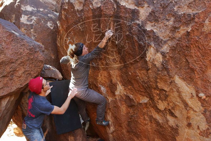 Bouldering in Hueco Tanks on 12/06/2019 with Blue Lizard Climbing and Yoga
Filename: SRM_20191206_1411271.jpg
Aperture: f/4.0
Shutter Speed: 1/250
Body: Canon EOS-1D Mark II
Lens: Canon EF 16-35mm f/2.8 L