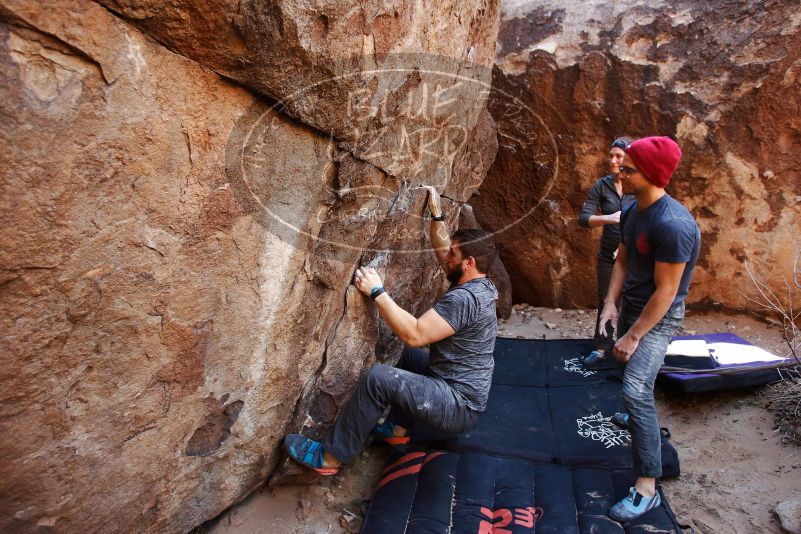 Bouldering in Hueco Tanks on 12/06/2019 with Blue Lizard Climbing and Yoga
Filename: SRM_20191206_1420050.jpg
Aperture: f/3.5
Shutter Speed: 1/250
Body: Canon EOS-1D Mark II
Lens: Canon EF 16-35mm f/2.8 L
