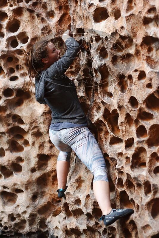 Bouldering in Hueco Tanks on 12/06/2019 with Blue Lizard Climbing and Yoga
Filename: SRM_20191206_1533560.jpg
Aperture: f/2.8
Shutter Speed: 1/160
Body: Canon EOS-1D Mark II
Lens: Canon EF 50mm f/1.8 II