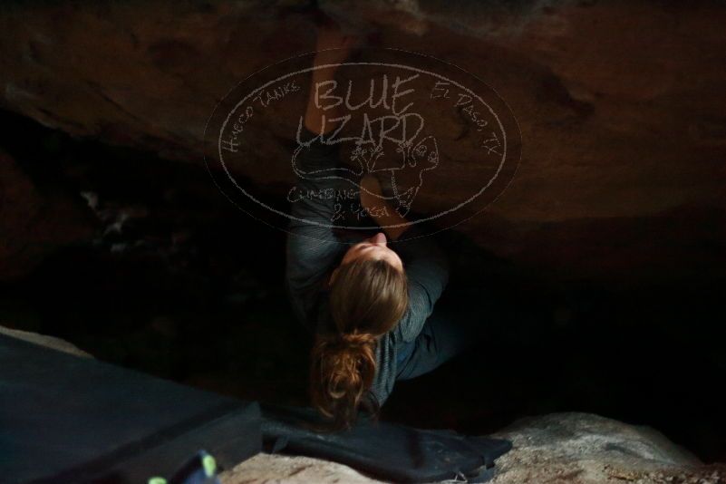 Bouldering in Hueco Tanks on 12/06/2019 with Blue Lizard Climbing and Yoga
Filename: SRM_20191206_1808000.jpg
Aperture: f/1.8
Shutter Speed: 1/40
Body: Canon EOS-1D Mark II
Lens: Canon EF 50mm f/1.8 II