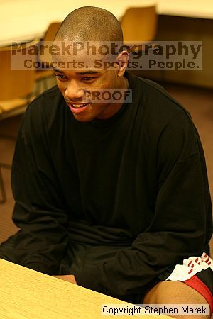 

Filename: img_3262_std.jpg
Aperture: f/2.5
Shutter Speed: 1/60
Body: Canon EOS DIGITAL REBEL
Lens: Canon EF 50mm f/1.8 II