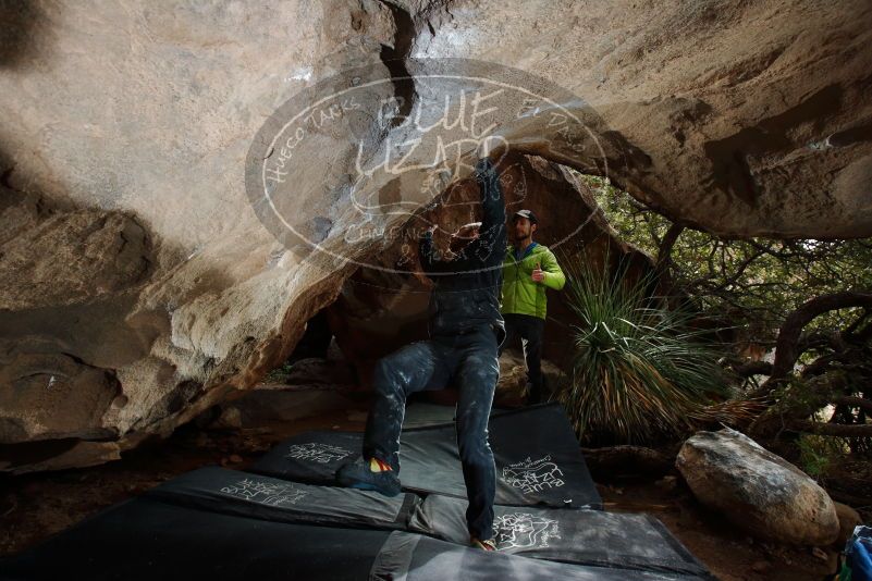 Bouldering in Hueco Tanks on 12/11/2019 with Blue Lizard Climbing and Yoga

Filename: SRM_20191211_1252220.jpg
Aperture: f/6.3
Shutter Speed: 1/250
Body: Canon EOS-1D Mark II
Lens: Canon EF 16-35mm f/2.8 L
