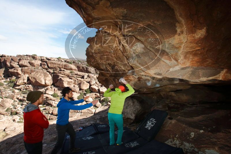 Bouldering in Hueco Tanks on 12/11/2019 with Blue Lizard Climbing and Yoga
Filename: SRM_20191211_1349490.jpg
Aperture: f/5.6
Shutter Speed: 1/250
Body: Canon EOS-1D Mark II
Lens: Canon EF 16-35mm f/2.8 L