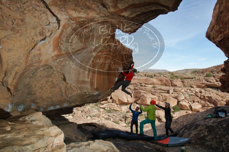 Bouldering in Hueco Tanks on 12/11/2019 with Blue Lizard Climbing and Yoga

Filename: SRM_20191211_1455300.jpg
Aperture: f/5.6
Shutter Speed: 1/250
Body: Canon EOS-1D Mark II
Lens: Canon EF 16-35mm f/2.8 L