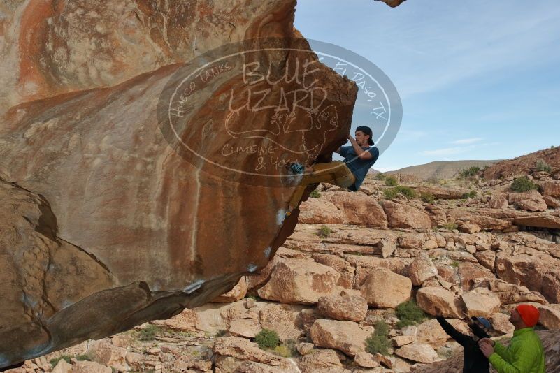 Bouldering in Hueco Tanks on 12/11/2019 with Blue Lizard Climbing and Yoga
Filename: SRM_20191211_1502420.jpg
Aperture: f/6.3
Shutter Speed: 1/250
Body: Canon EOS-1D Mark II
Lens: Canon EF 16-35mm f/2.8 L