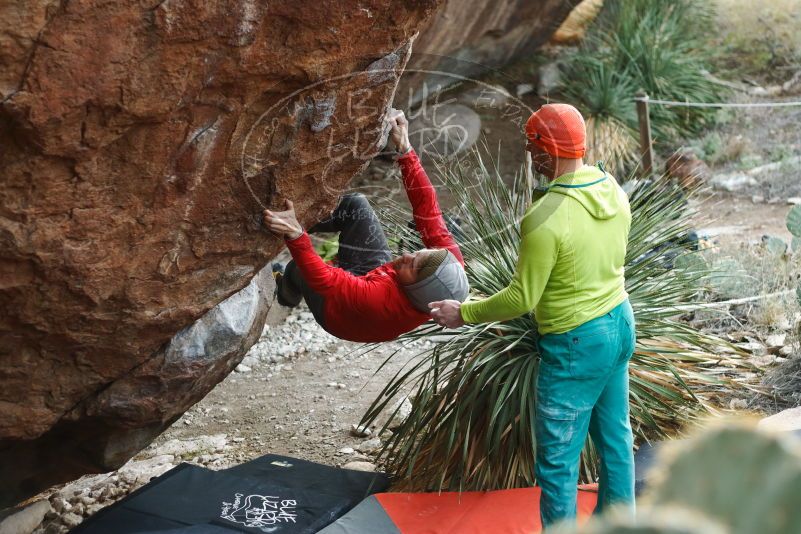 Bouldering in Hueco Tanks on 12/11/2019 with Blue Lizard Climbing and Yoga
Filename: SRM_20191211_1709100.jpg
Aperture: f/2.8
Shutter Speed: 1/400
Body: Canon EOS-1D Mark II
Lens: Canon EF 50mm f/1.8 II