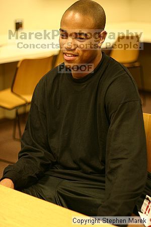 

Filename: img_3284_std.jpg
Aperture: f/1.8
Shutter Speed: 1/80
Body: Canon EOS DIGITAL REBEL
Lens: Canon EF 50mm f/1.8 II